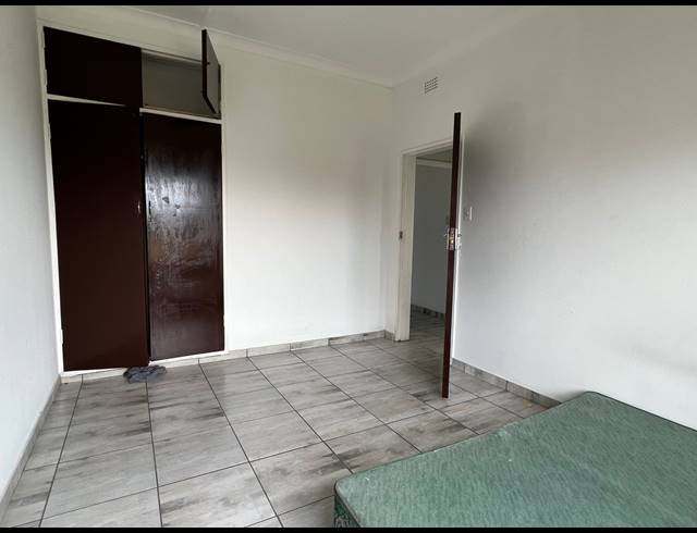 9 BEDROOM APARTMENT BLOCK FOR SALE IN ROSETTENVILLE